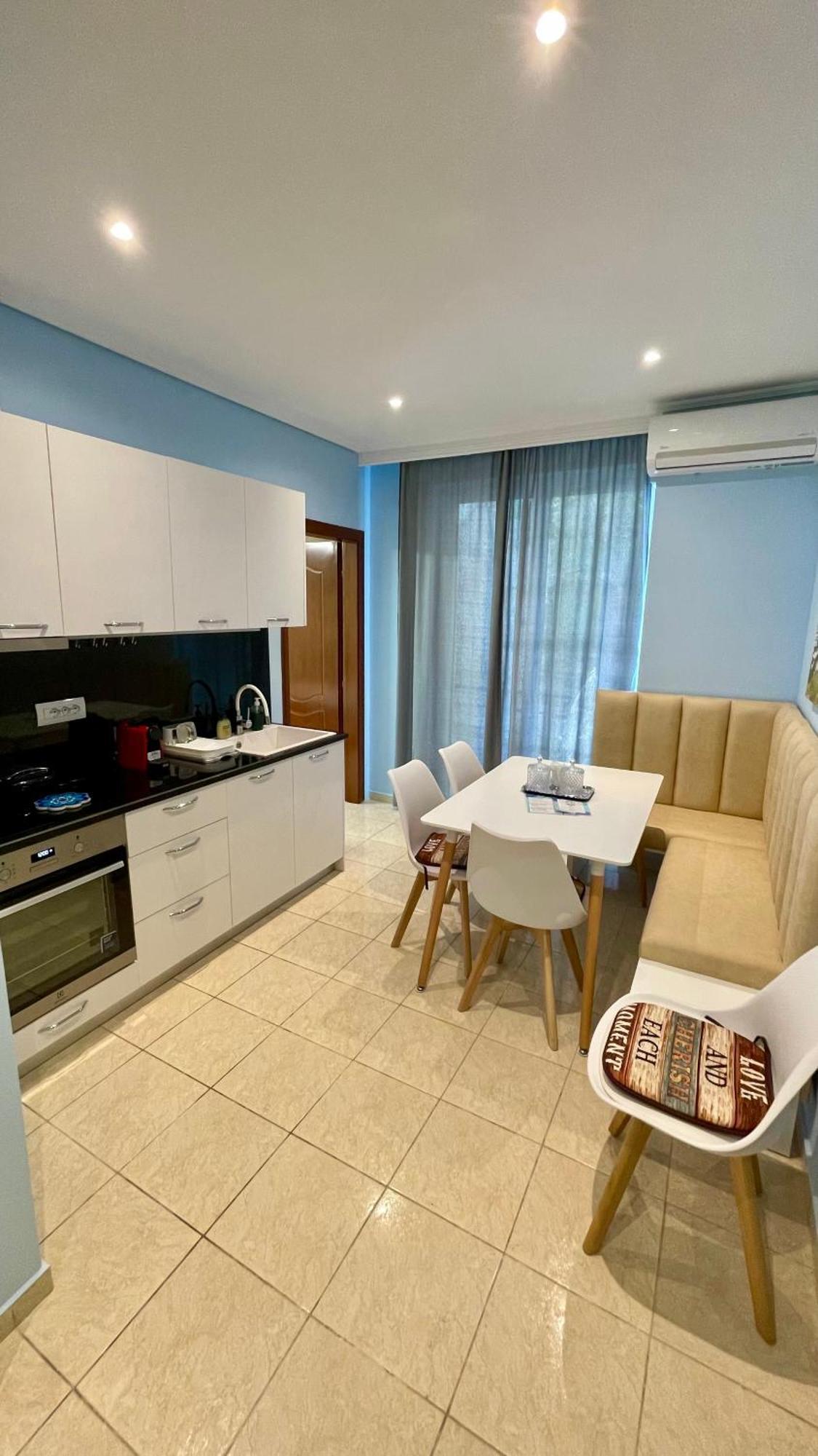 Sea Breeze Apartment Sarandë Exterior foto